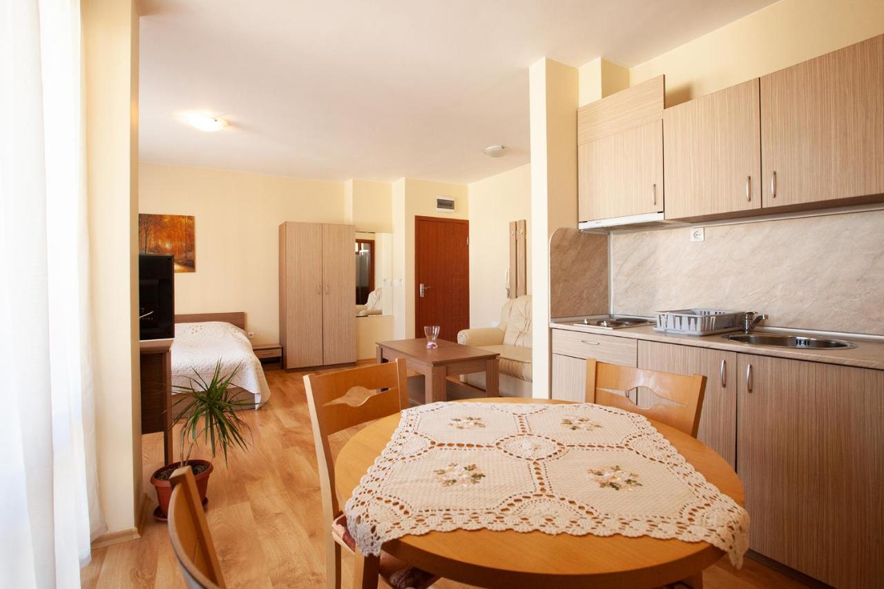 בנסקו Guest House Ela מראה חיצוני תמונה