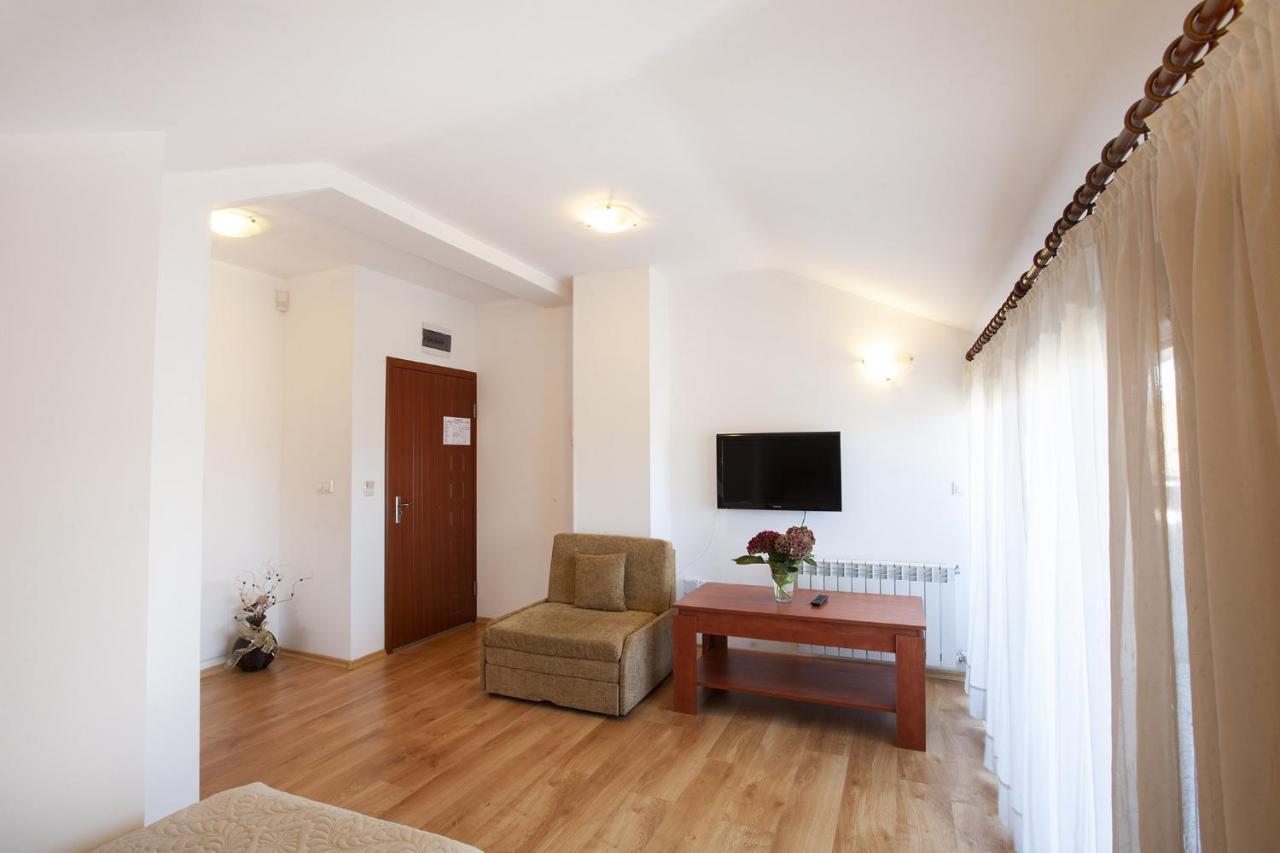 בנסקו Guest House Ela מראה חיצוני תמונה