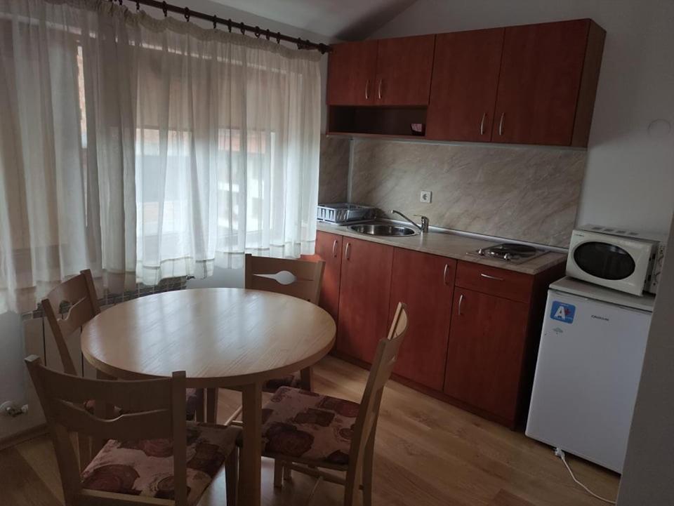 בנסקו Guest House Ela מראה חיצוני תמונה